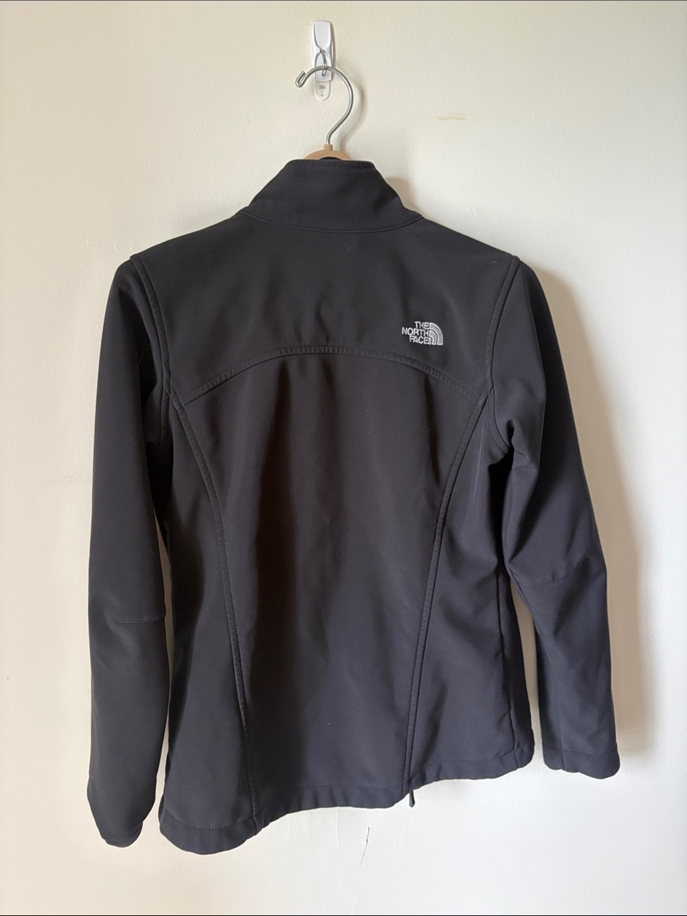The North Face Women's Black Soft Shell Utility Jacket - Picture 2 of 2